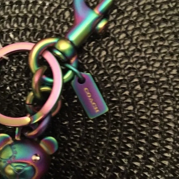 COACH HOLOGRAM TEDDY BEAR KEY FOB NWT - Picture 7 of 8